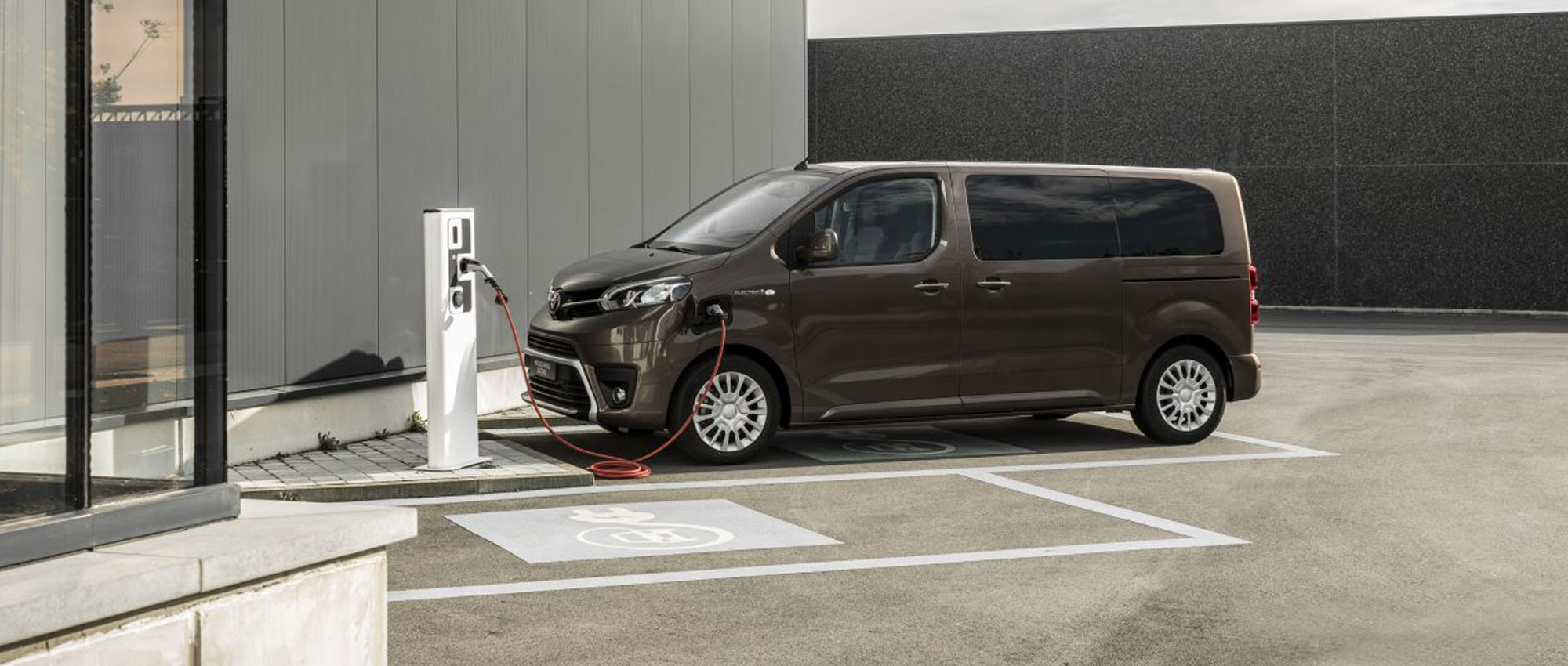 Toyota-proace-electric
